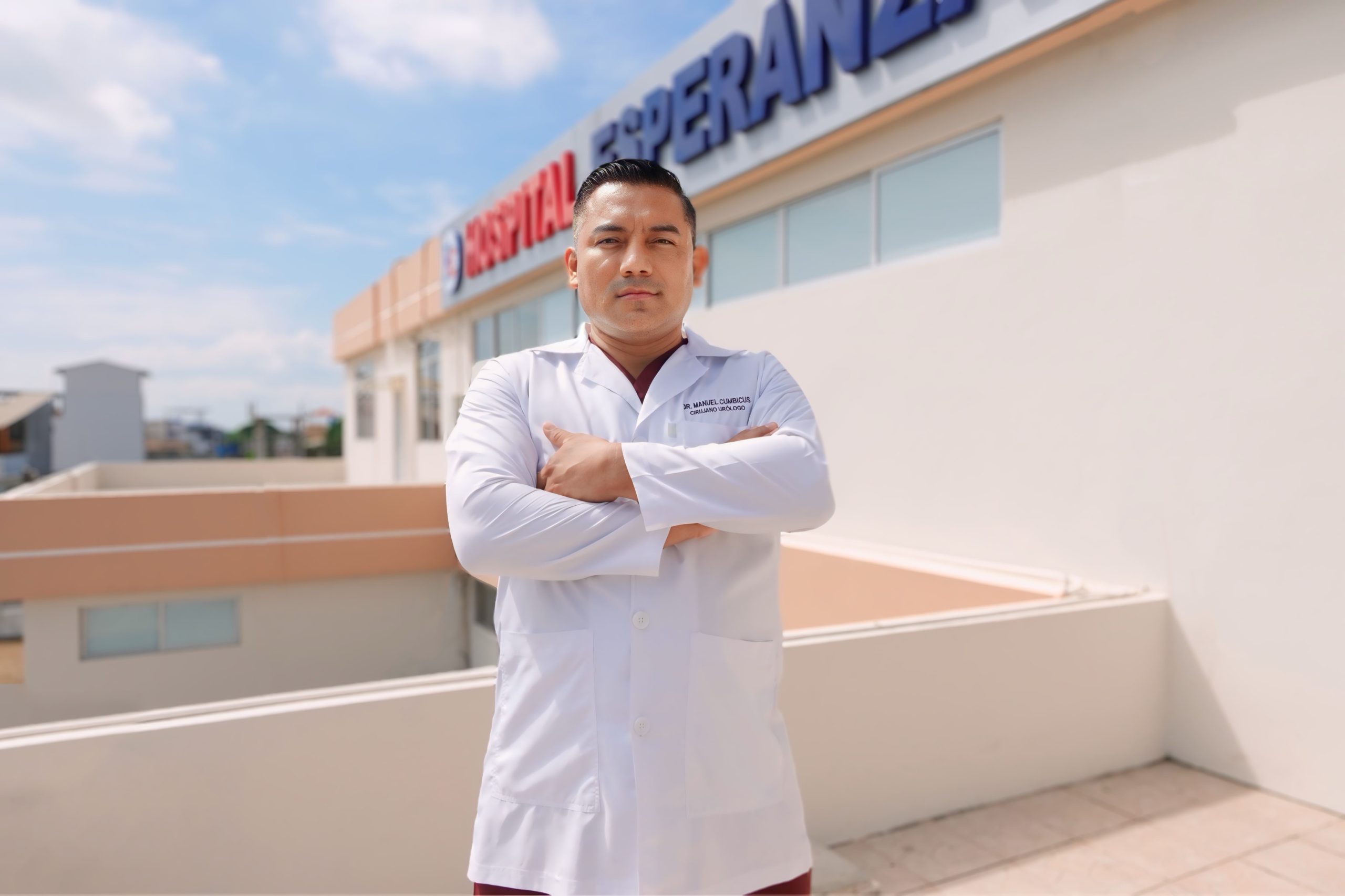 Dr Manuel Cumbicus - Urología