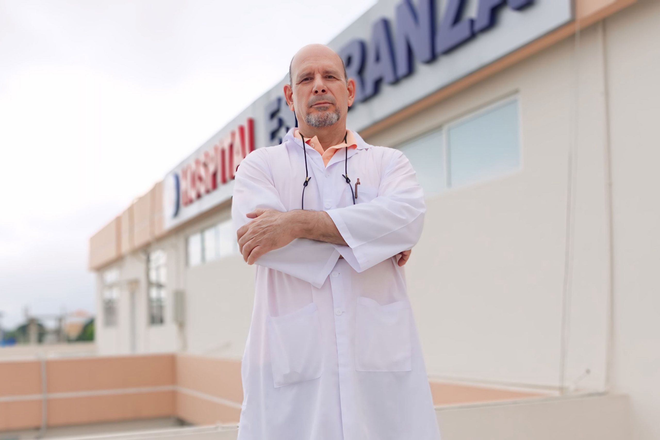 Dr.-Hernán-Gonzalez-Cardiologia